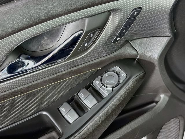Used 2023 Chevrolet Traverse Premier AWD/4WD image 18