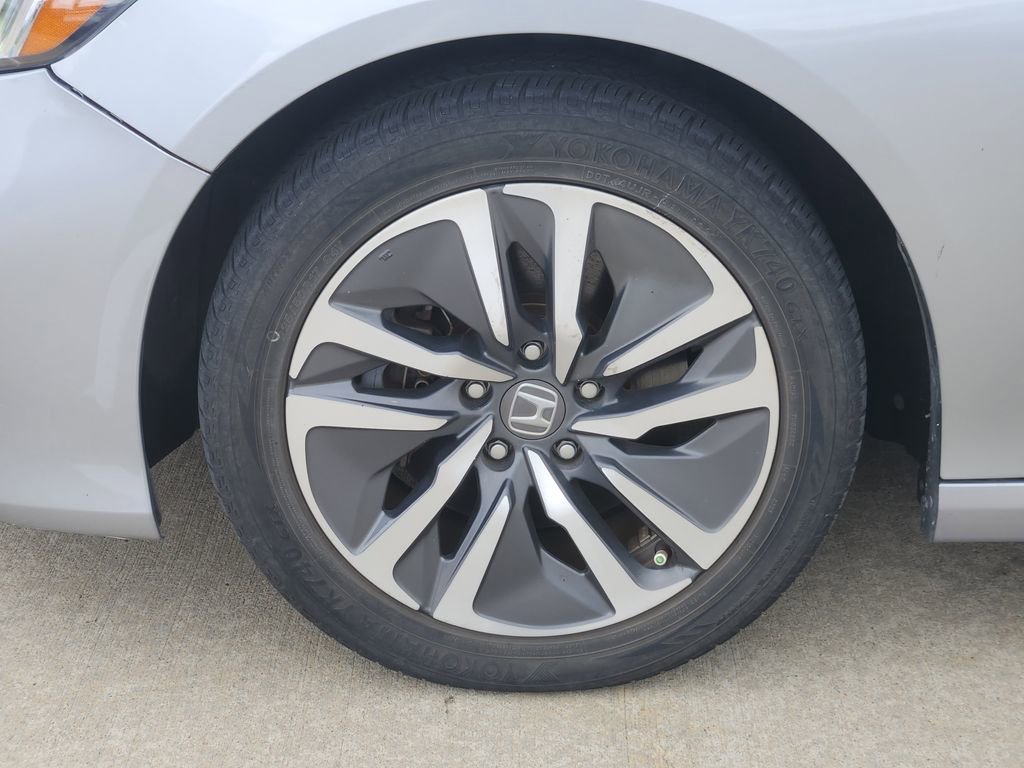 Used 2019 Honda Accord Touring image 10
