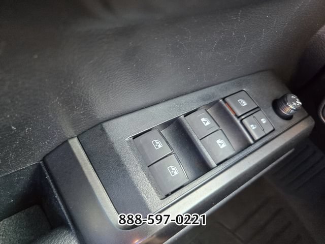 Used 2022 Toyota Tacoma TRD Off-Road AWD/4WD image 35
