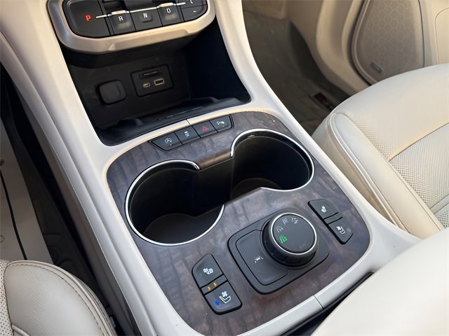 Used 2021 GMC Acadia Denali image 18