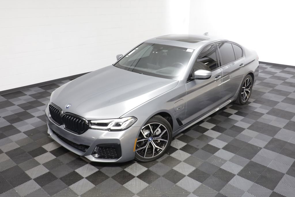 Certified 2023 BMW 530e xDrive w/ Executive Package image 2