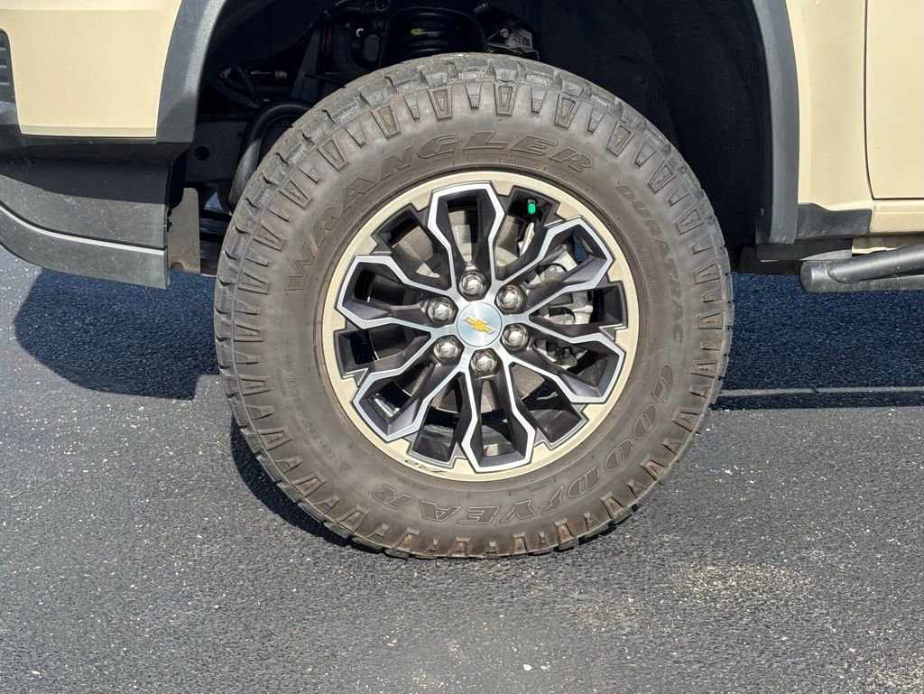 Used 2021 Chevrolet Colorado ZR2 image 11