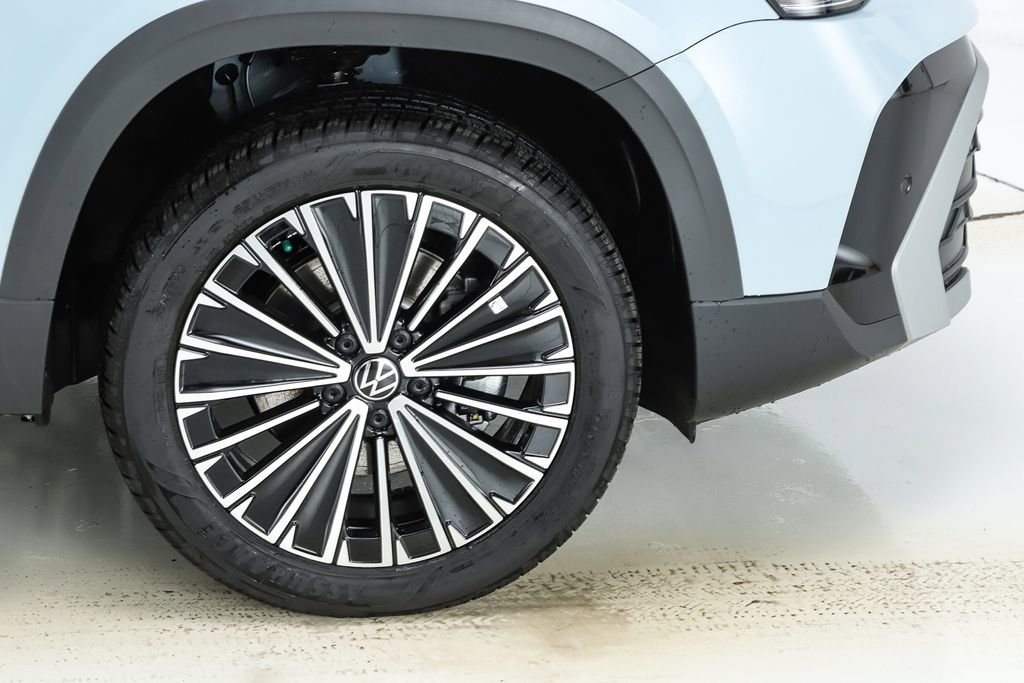 New 2026 Volkswagen Taos SE FWD image 51