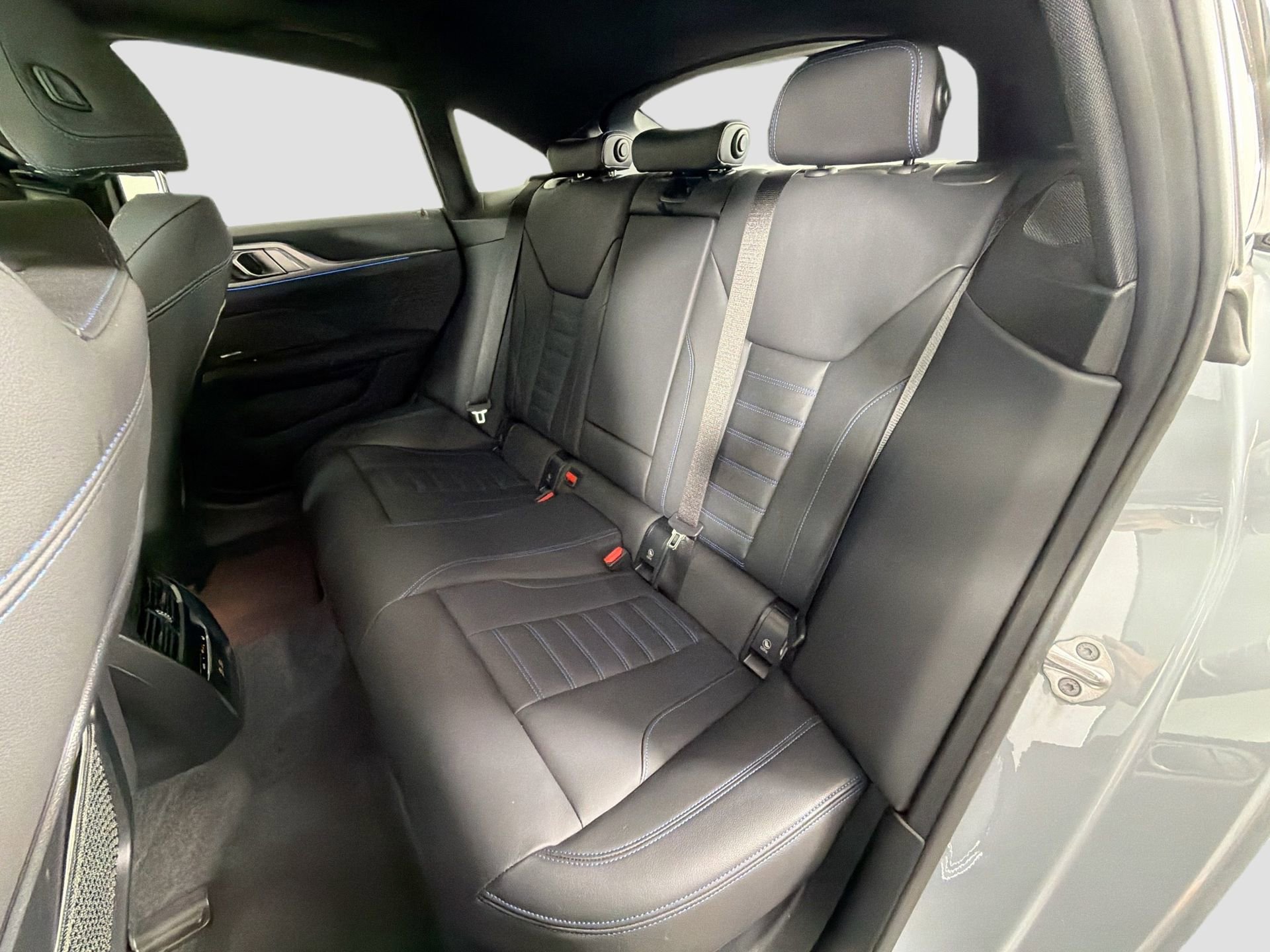 Certified 2023 BMW i4 M50 w/ M Carbon Exterior Package image 25