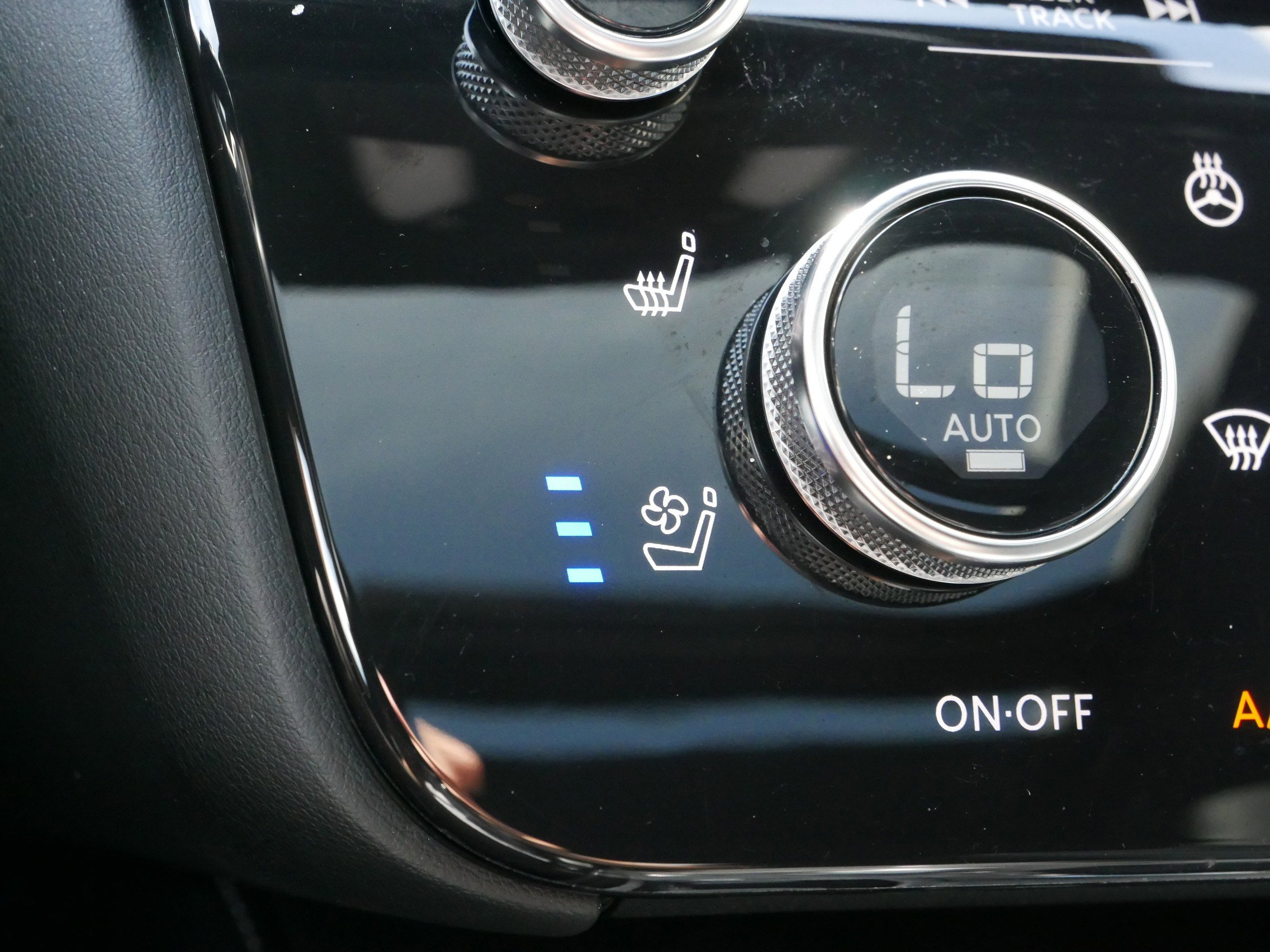 Certified 2025 INFINITI QX60 Autograph w/ Lighting Package (N94) image 28