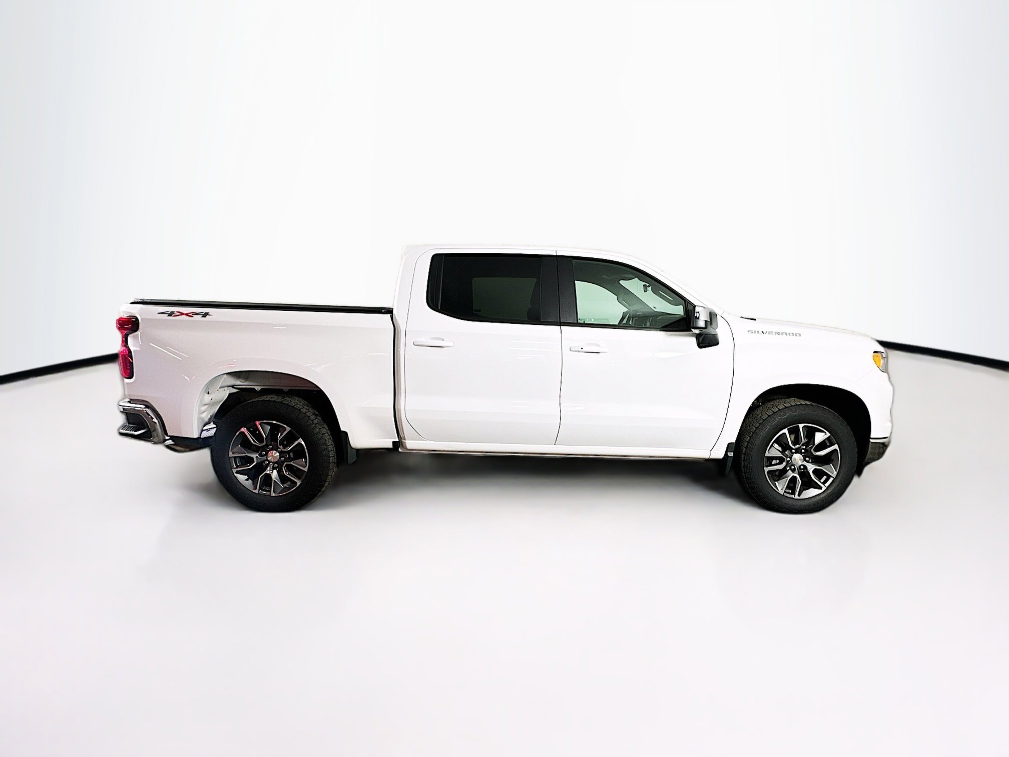 Used 2023 Chevrolet Silverado 1500 LT image 10