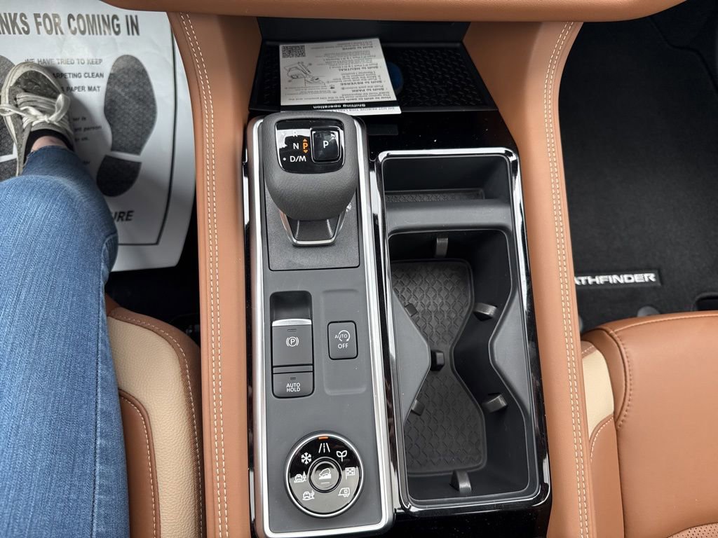 New 2026 Nissan Pathfinder Platinum image 29