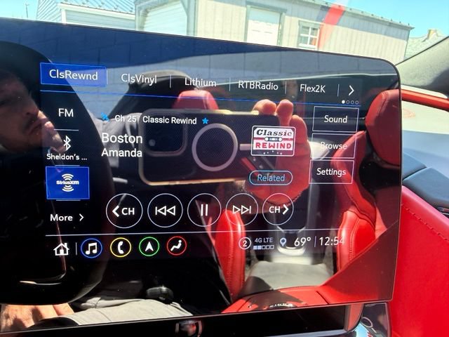 Used 2023 Chevrolet Corvette Stingray Premium Conv w/ Z51 Performance Package RWD image 10