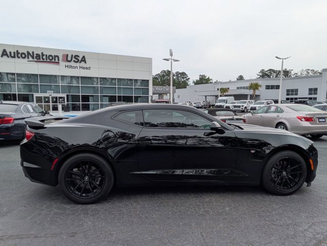 Used 2023 Chevrolet Camaro LT RWD image 4