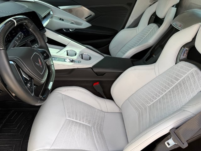 Used 2026 Chevrolet Corvette Z06 RWD image 12