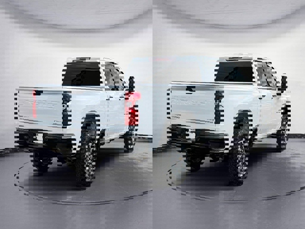 Used 2025 Chevrolet Silverado 2500 Custom w/ Custom Convenience Package image 9