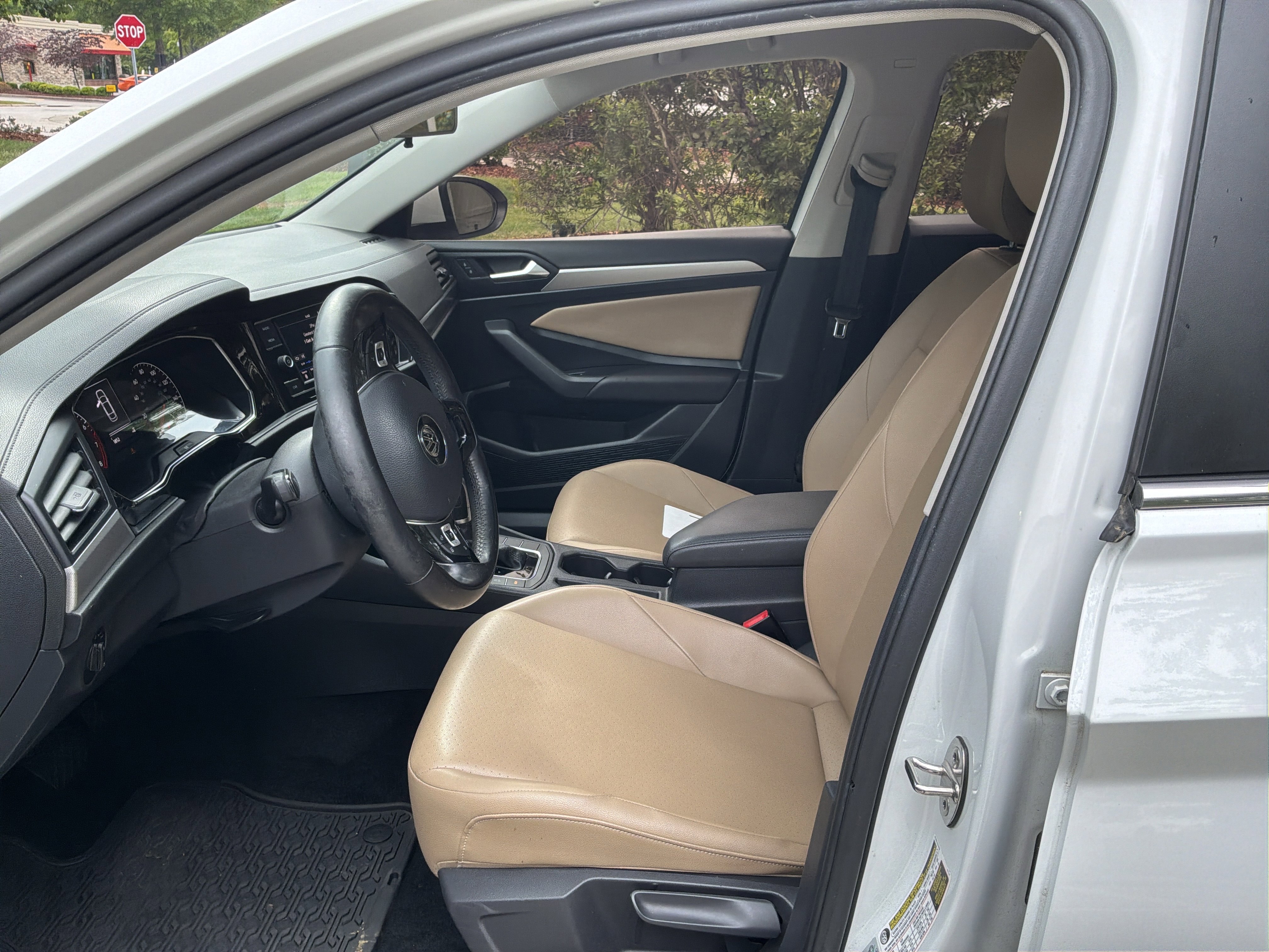 Used 2019 Volkswagen Jetta SE FWD image 16