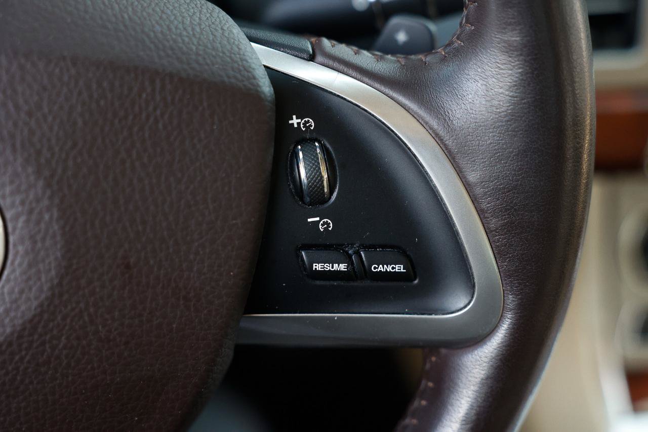 Used 2012 Jaguar XF Portfolio RWD image 28