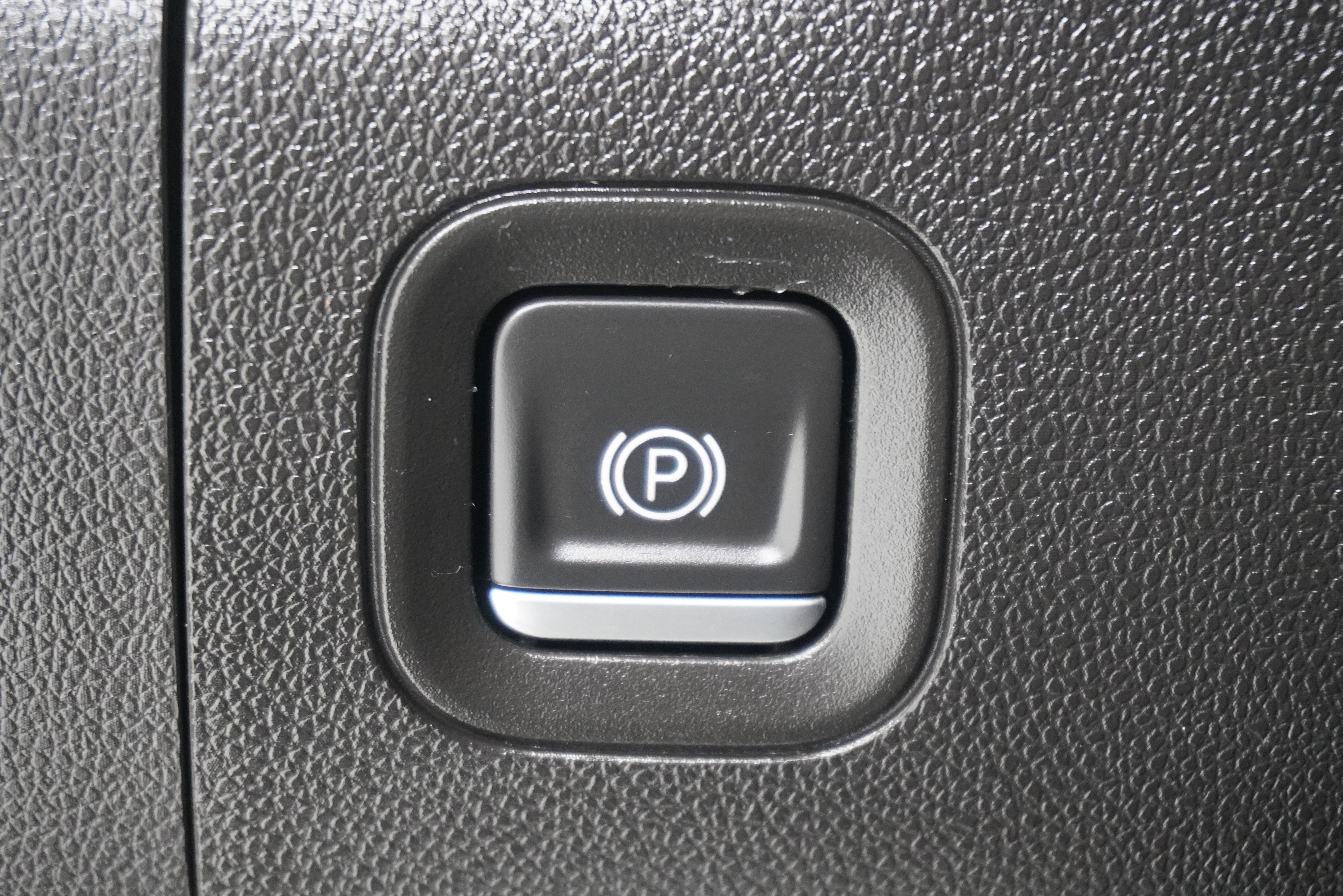 Used 2022 GMC Sierra 2500 AT4 w/ AT4 Premium Plus Package AWD/4WD image 40