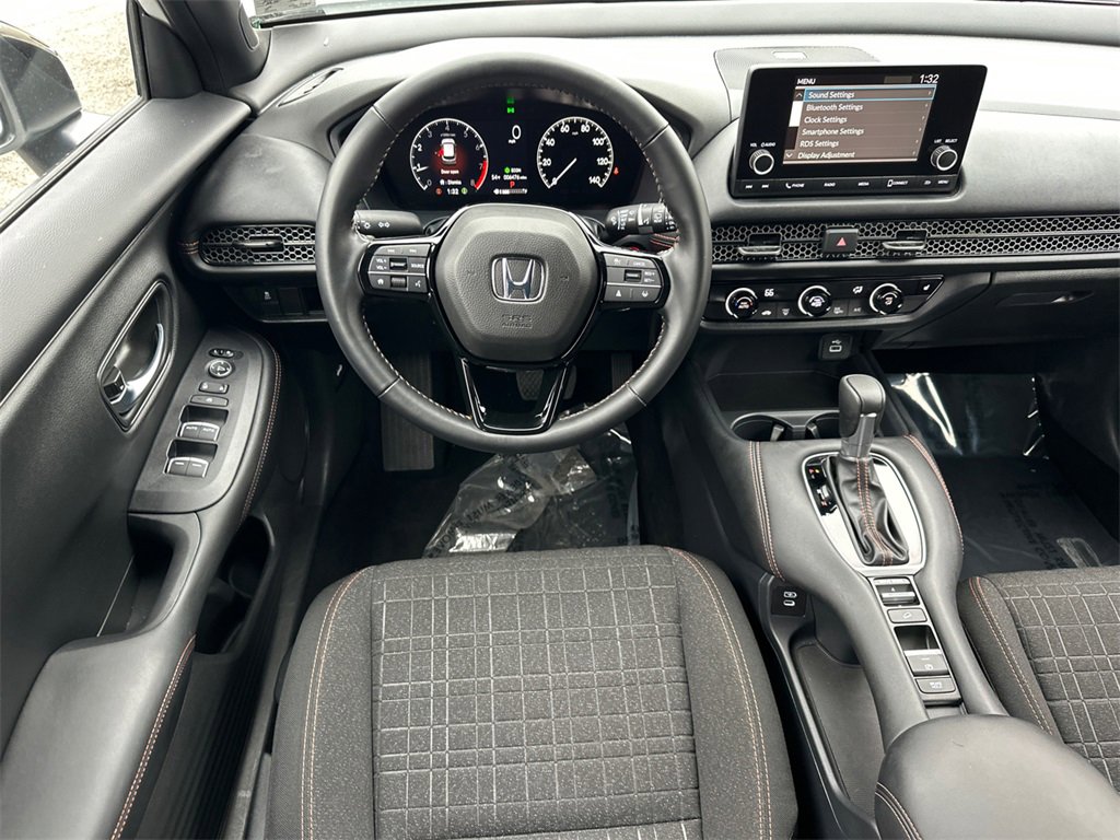 Used 2025 Honda HR-V Sport image 18