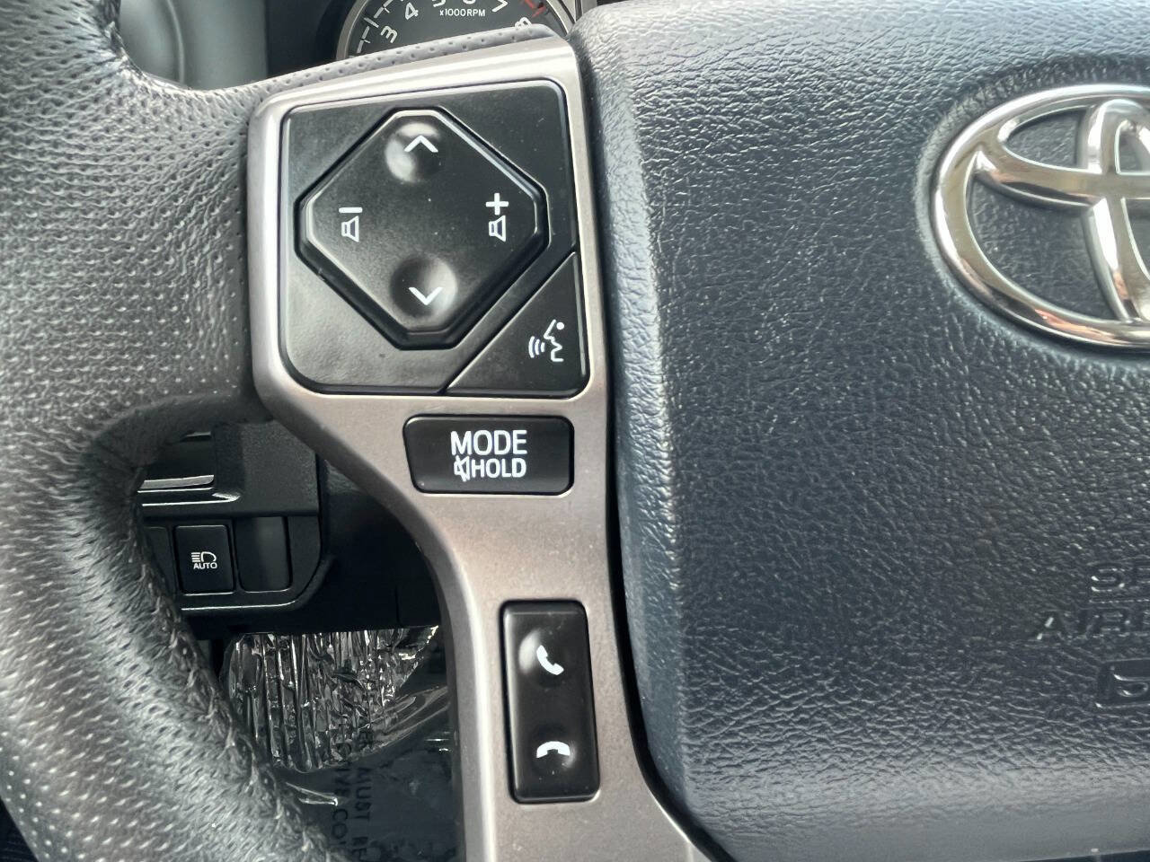 Used 2019 Toyota Tacoma SR5 image 37