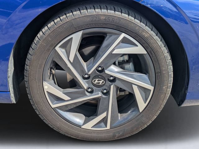 Used 2024 Hyundai Elantra Limited FWD image 11
