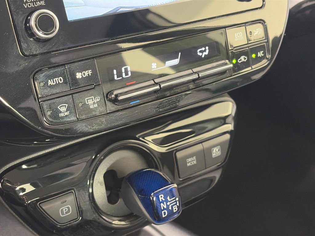 Used 2020 Toyota Prius LE w/ Carpet Mat Package image 21