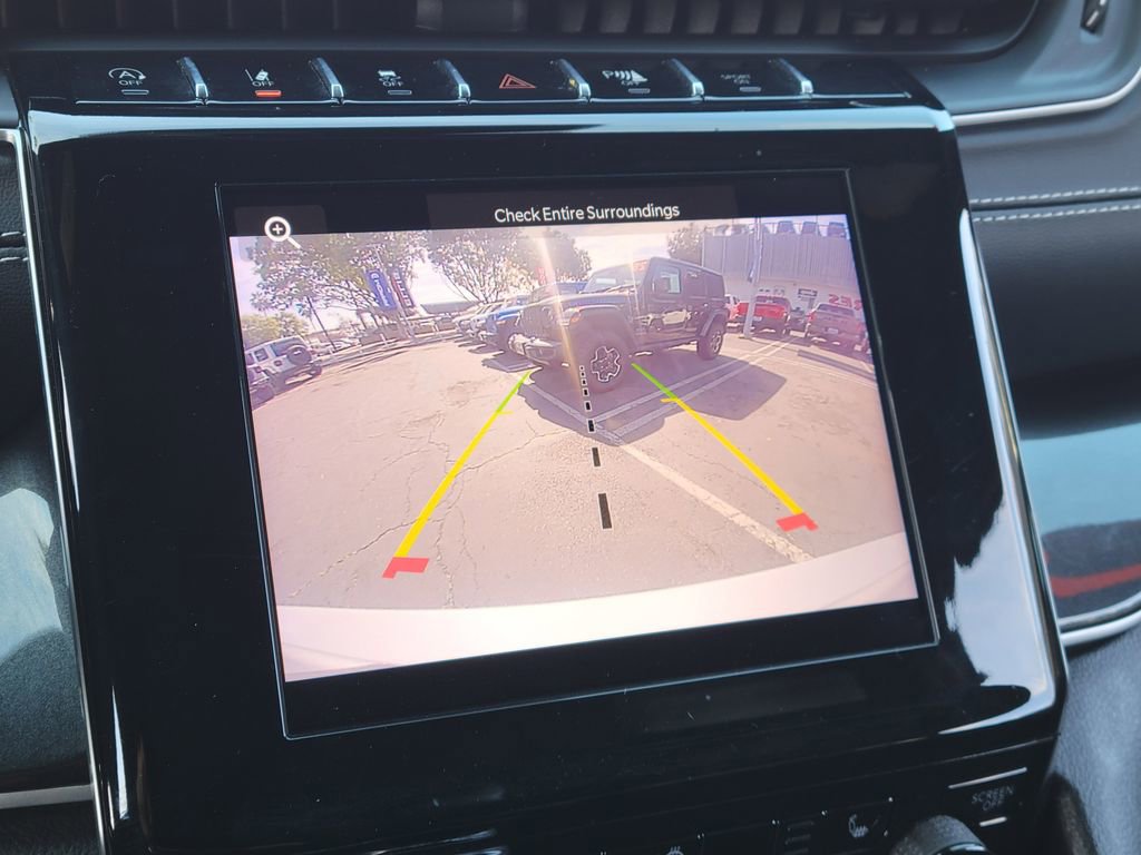 Used 2023 Jeep Grand Cherokee L Laredo AWD/4WD image 10