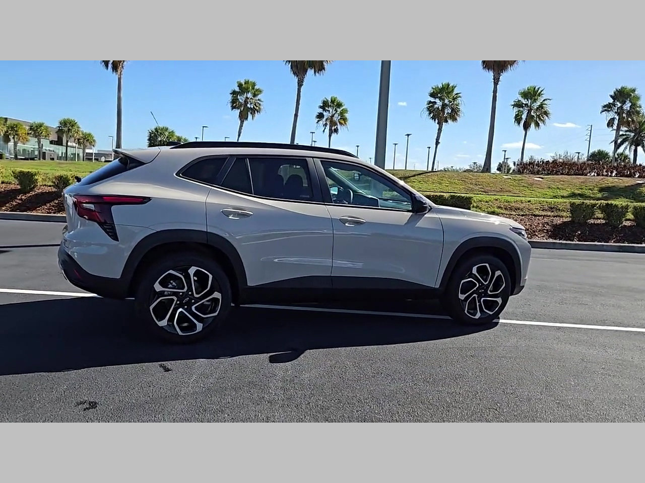 New 2026 Chevrolet Trax RS w/ Sunroof Package image 22