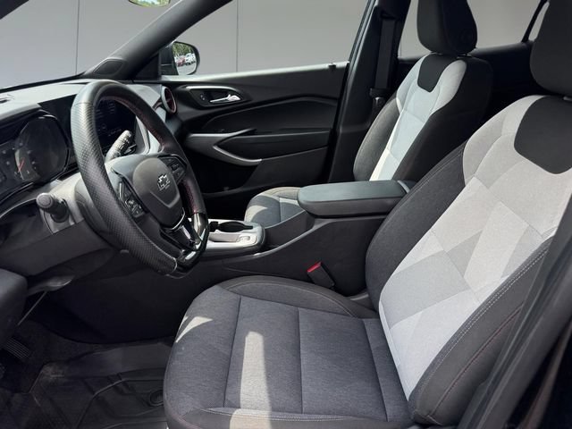 Used 2024 Chevrolet Trax RS w/ Driver Confidence Package FWD image 10