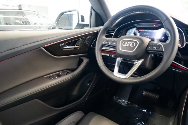Used 2025 Audi Q8 Prestige AWD/4WD image 12