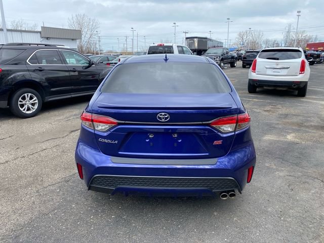 Used 2022 Toyota Corolla SE w/ SE Premium Package image 4