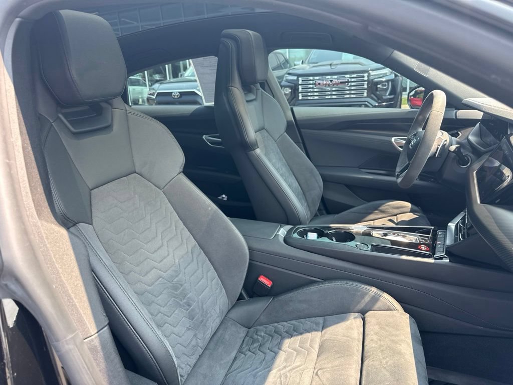 Used 2022 Audi e-tron GT Premium Plus w/ Performance Package AWD/4WD image 16