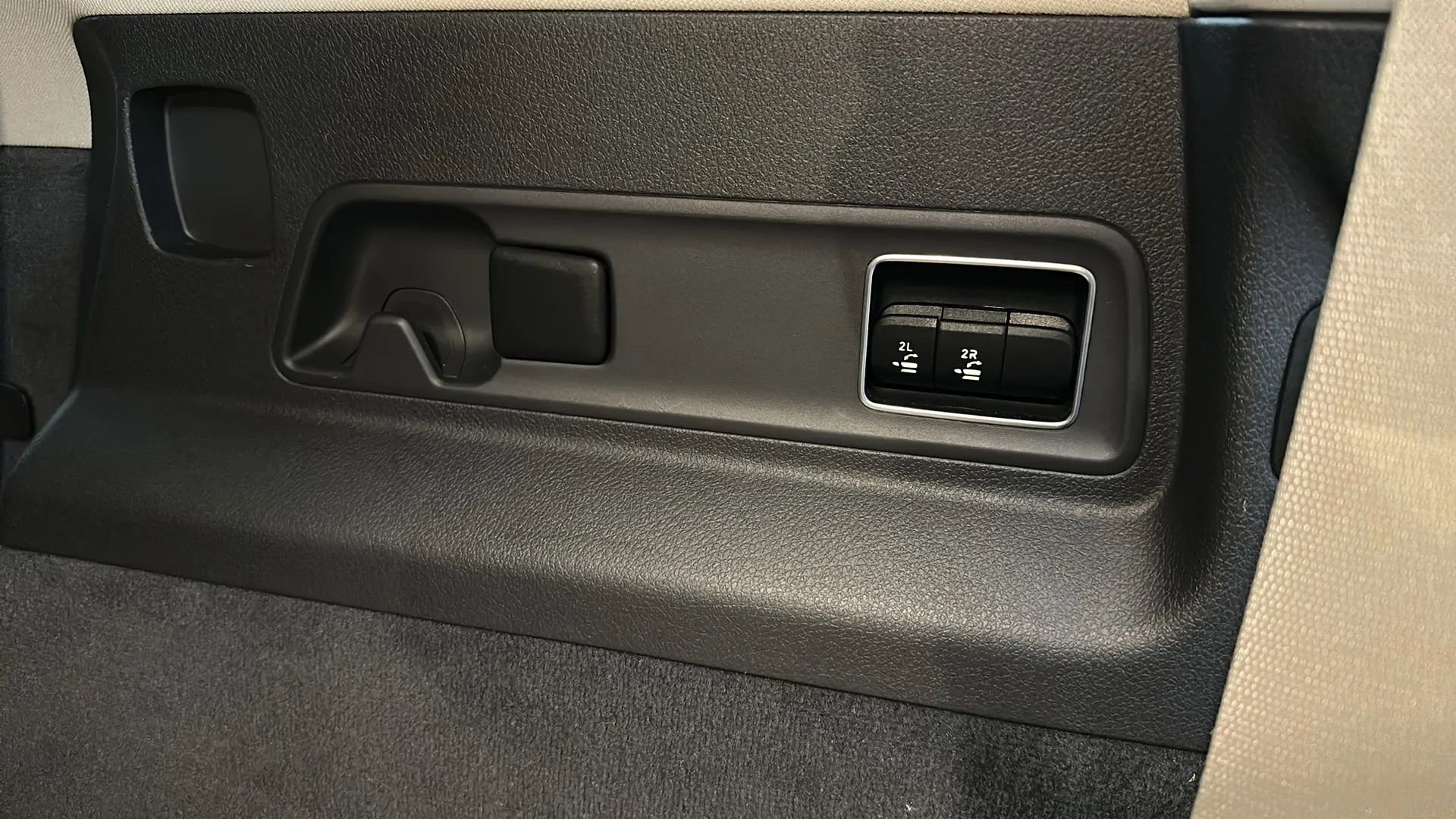 Used 2020 Mercedes-Benz GLE 350 4MATIC image 16