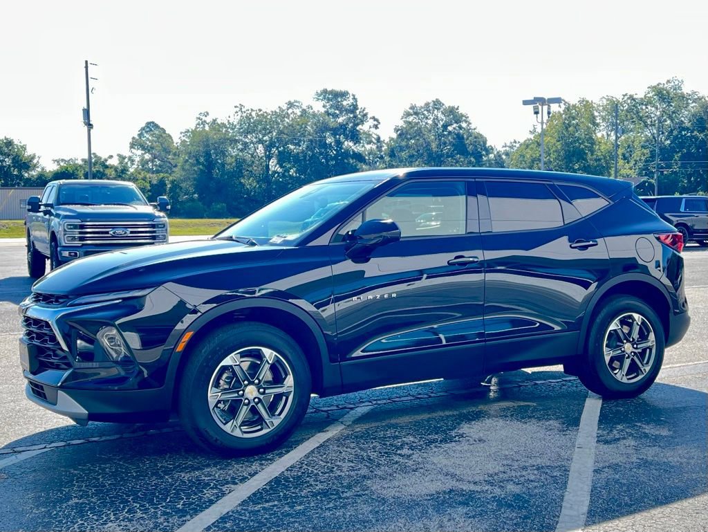 Used 2025 Chevrolet Blazer LT image 10