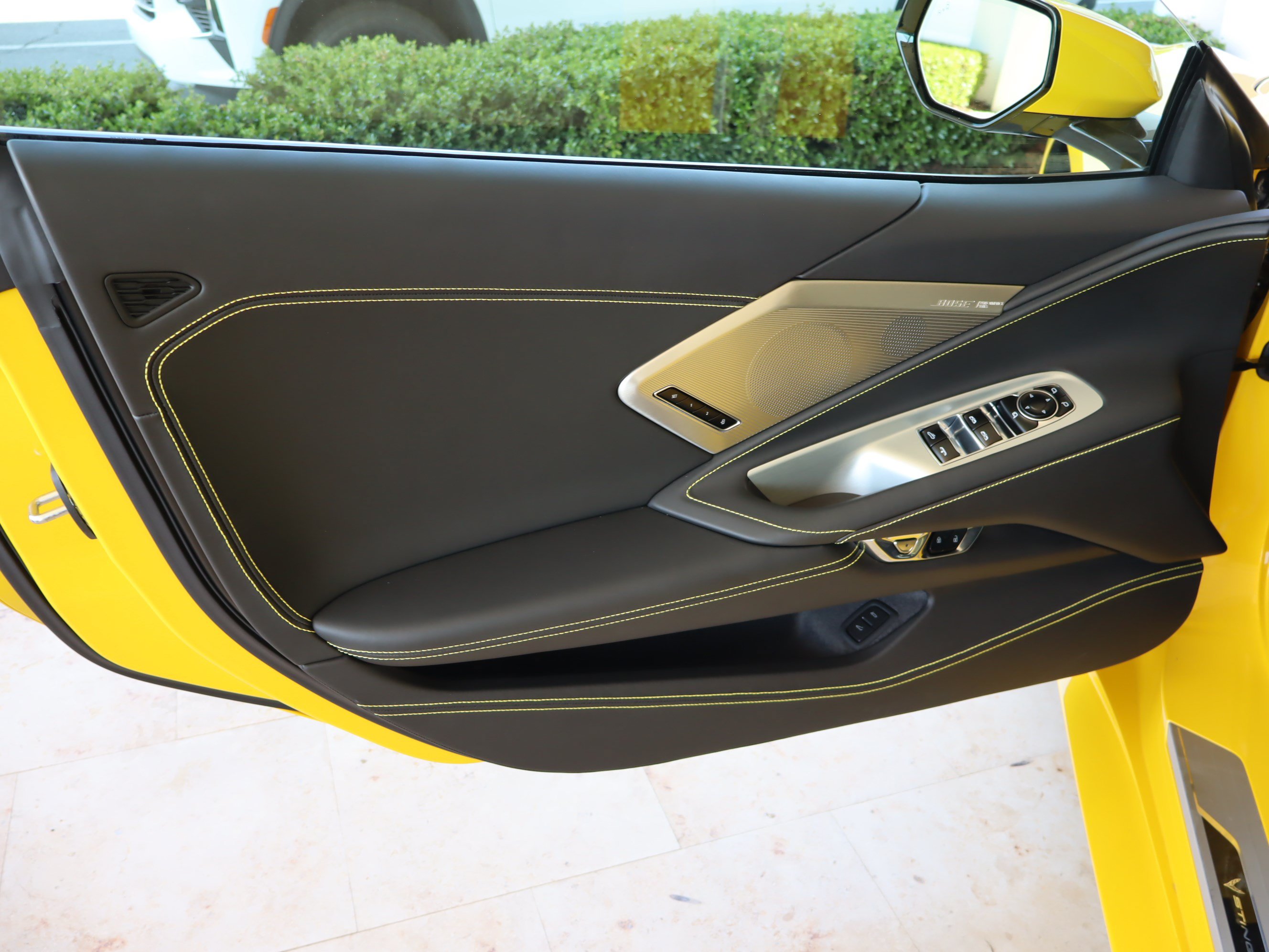 Used 2026 Chevrolet Corvette Stingray Premium Conv w/ Z51 Performance Package RWD image 12