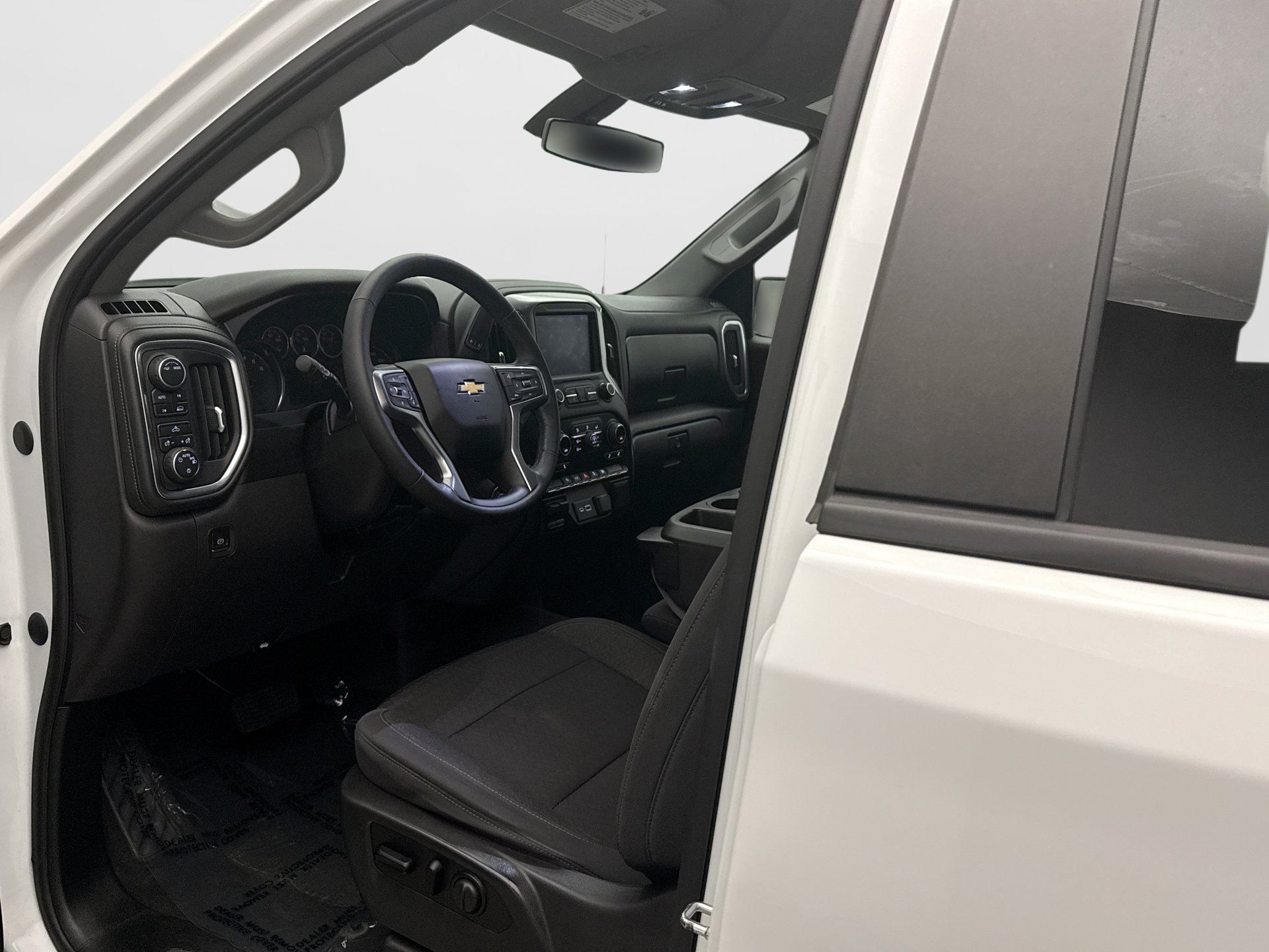Used 2021 Chevrolet Silverado 1500 LT w/ Bed Protection Package AWD/4WD image 10