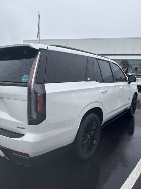 Used 2023 Cadillac Escalade V w/ Heavy-Duty Trailer Package image 5