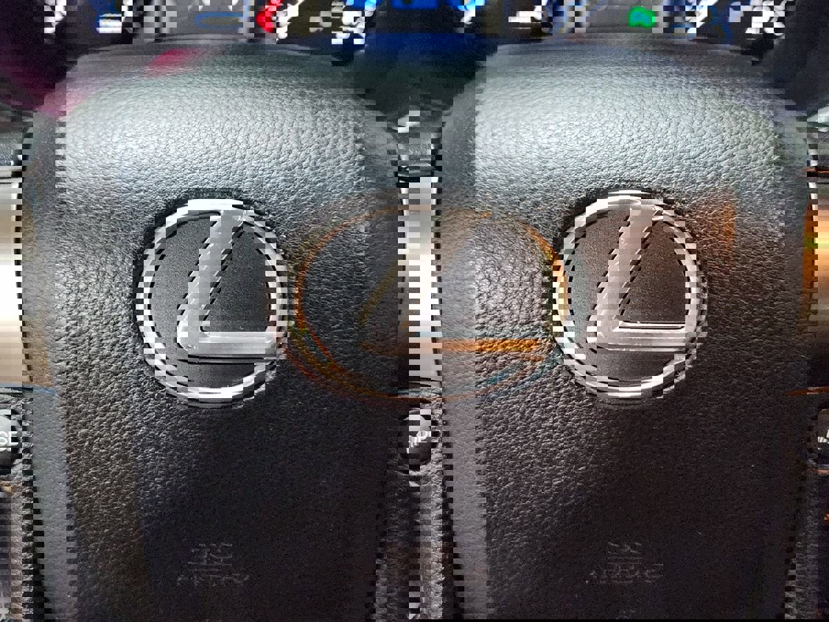 Used 2017 Lexus GX 460 Luxury w/ Preferred Accessory Package image 49