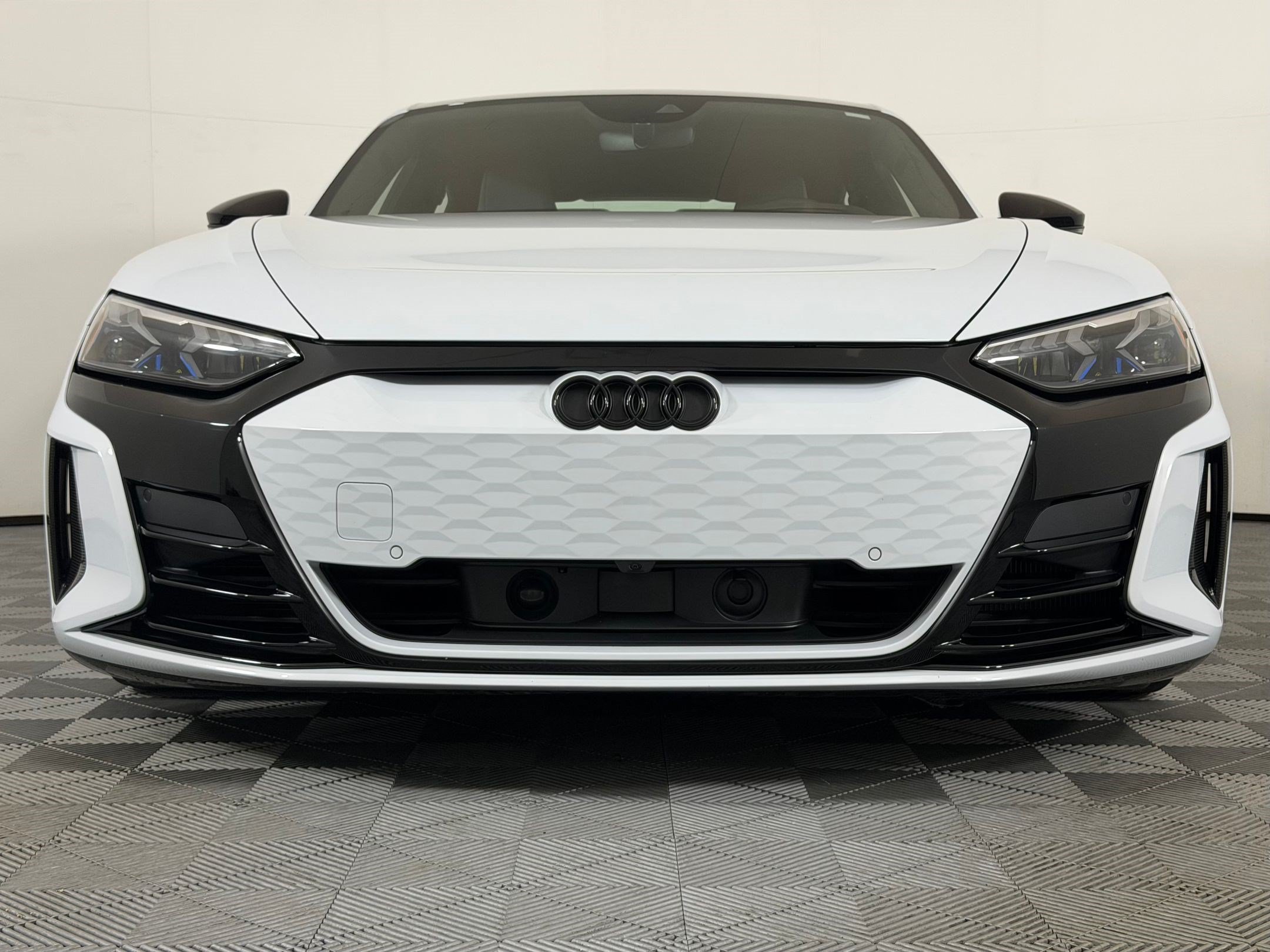 Used 2023 Audi RS e-tron GT w/ Carbon Performance Package AWD/4WD image 6