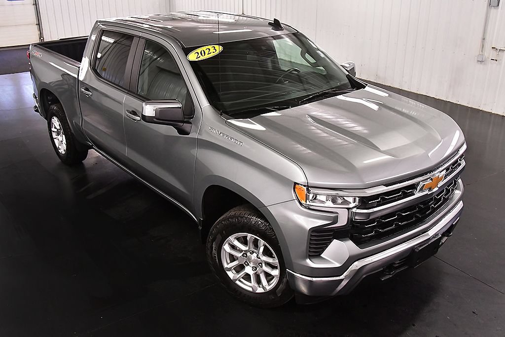 Used 2023 Chevrolet Silverado 1500 LT AWD/4WD image 15