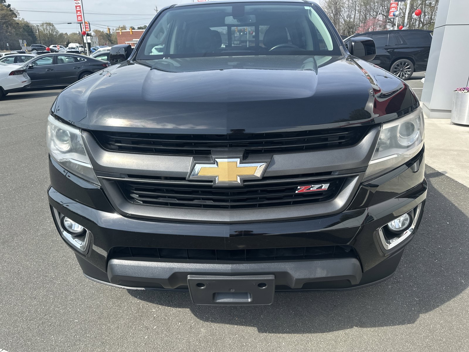 Used 2018 Chevrolet Colorado Z71 AWD/4WD image 3