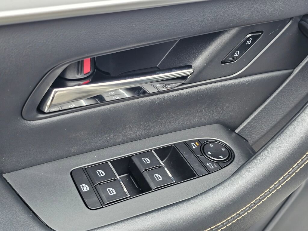 New 2026 MAZDA CX-90 Plug-In Hybrid w/ Preferred image 34