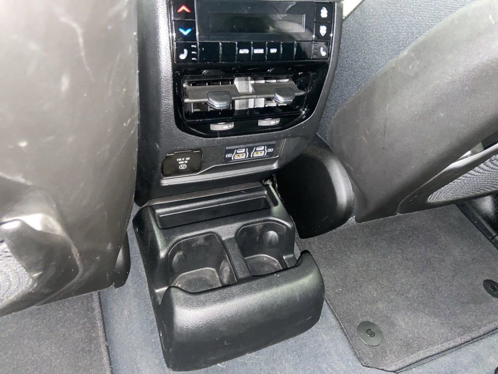 Certified 2023 Jeep Grand Cherokee L Limited w/ Luxury Tech Group II AWD/4WD image 9