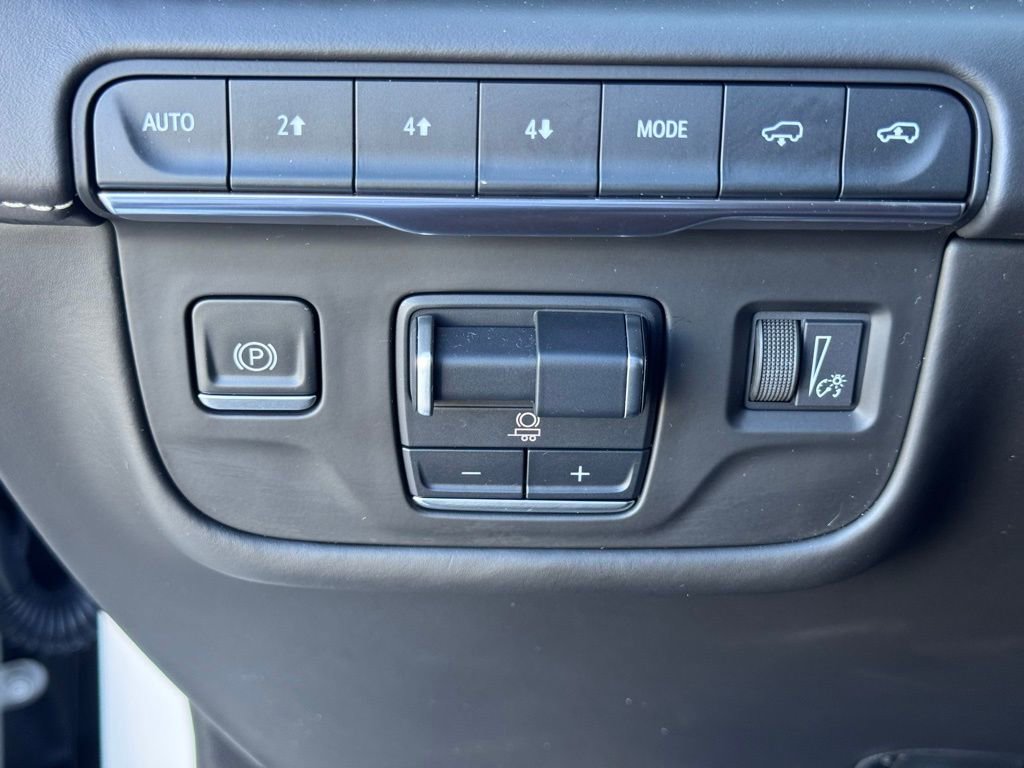 Used 2023 Cadillac Escalade ESV Sport Platinum w/ LPO, ONYX Package image 27