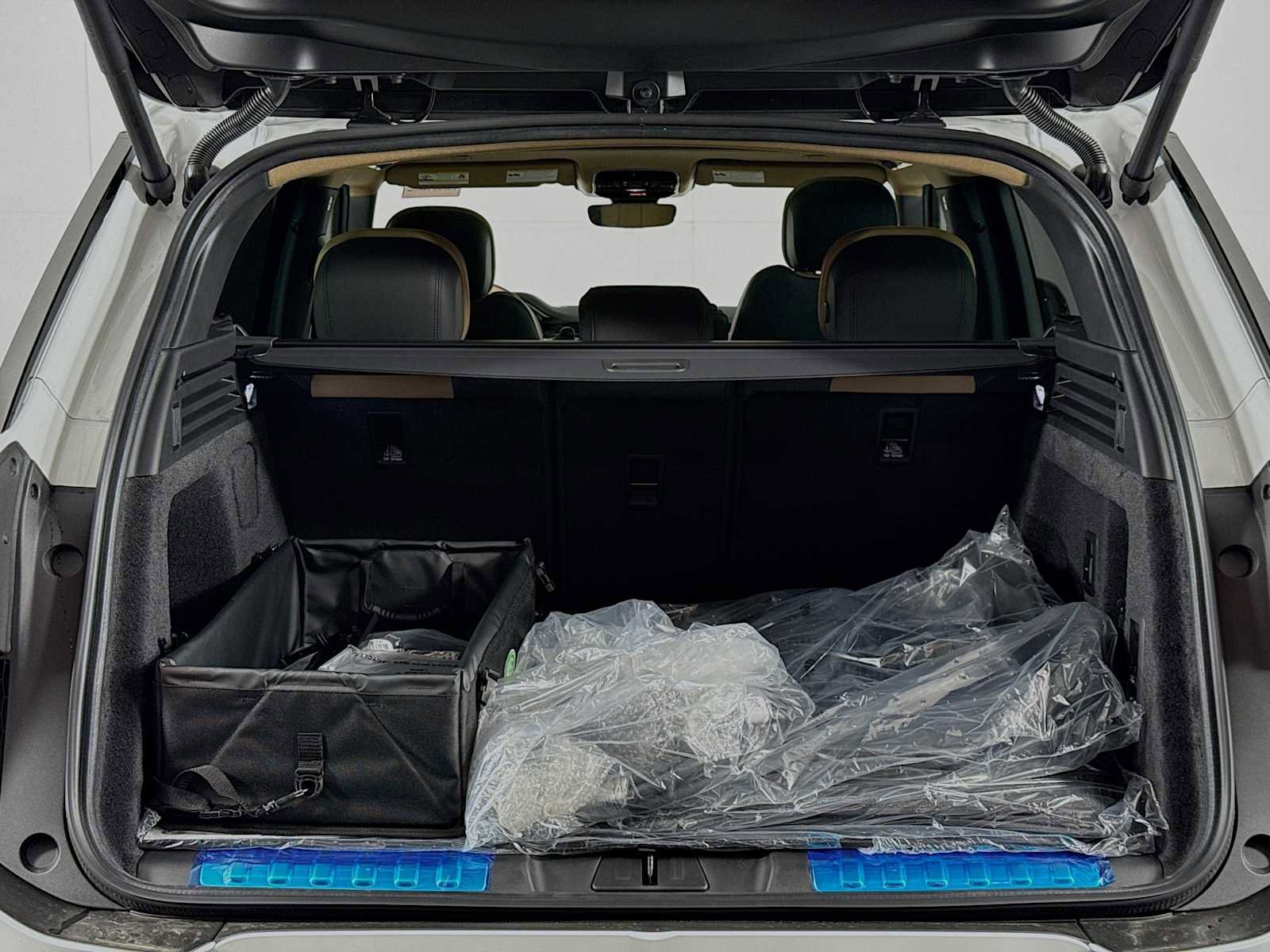 New 2026 Land Rover Range Rover Sport Dynamic SE AWD/4WD image 24