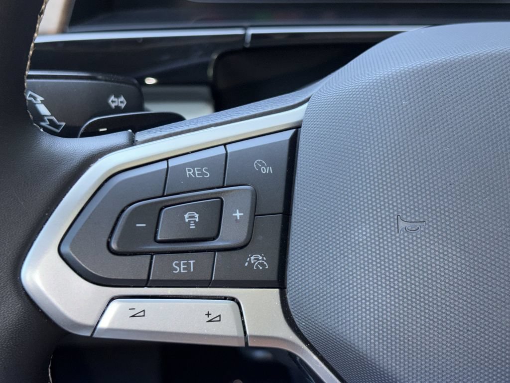 Certified 2026 Volkswagen Atlas SE w/ Panoramic Sunroof Package FWD image 23