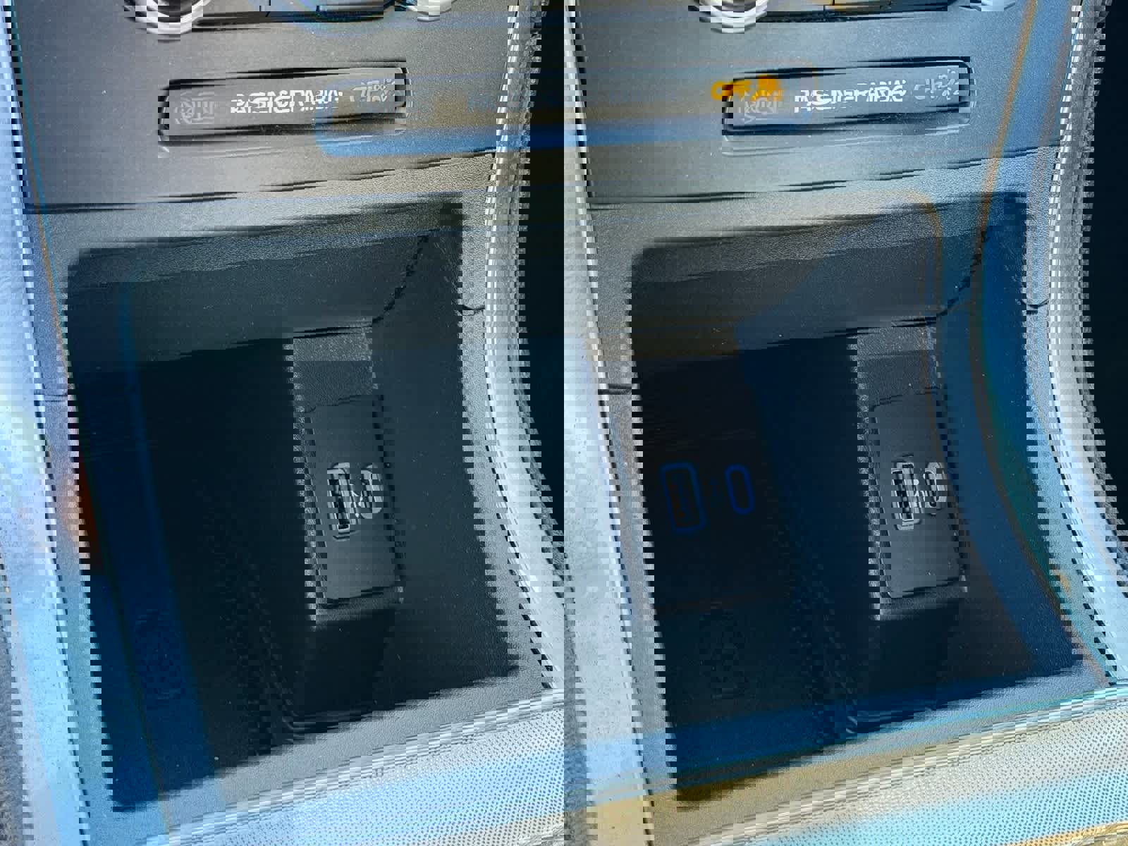 Used 2022 Ford Edge Titanium image 23