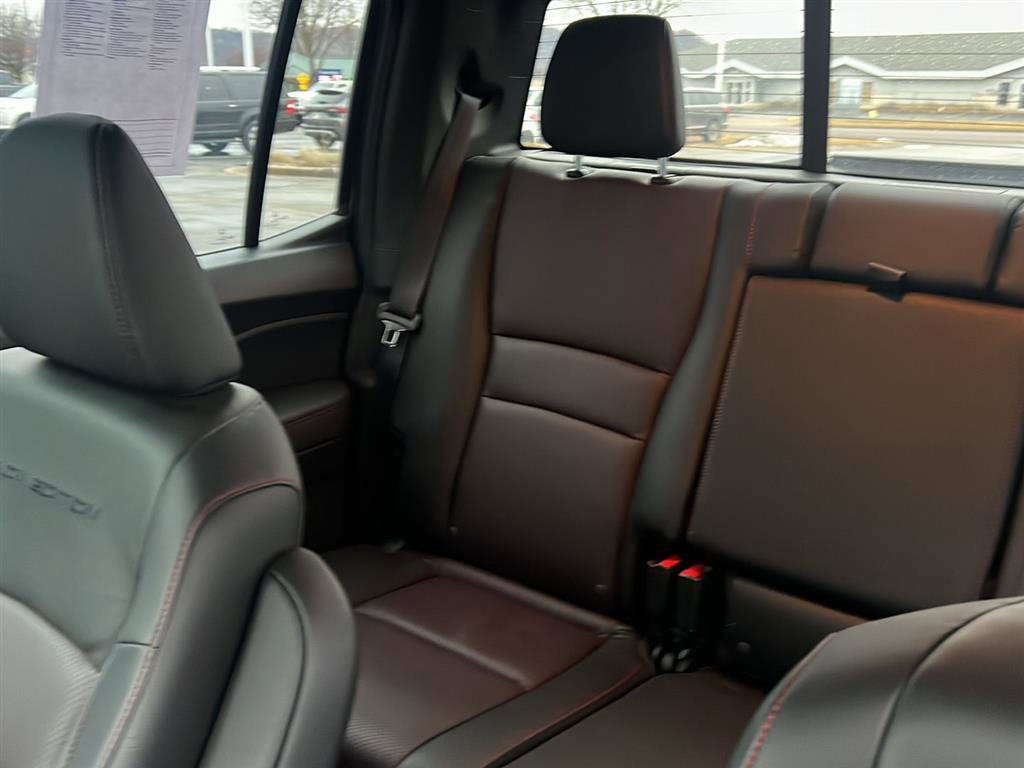 Used 2023 Honda Ridgeline Black Edition image 17