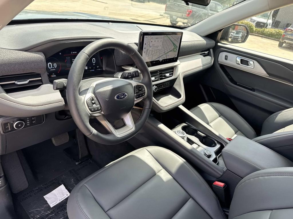 New 2026 Ford Explorer Active w/ Active Comfort Package image 8