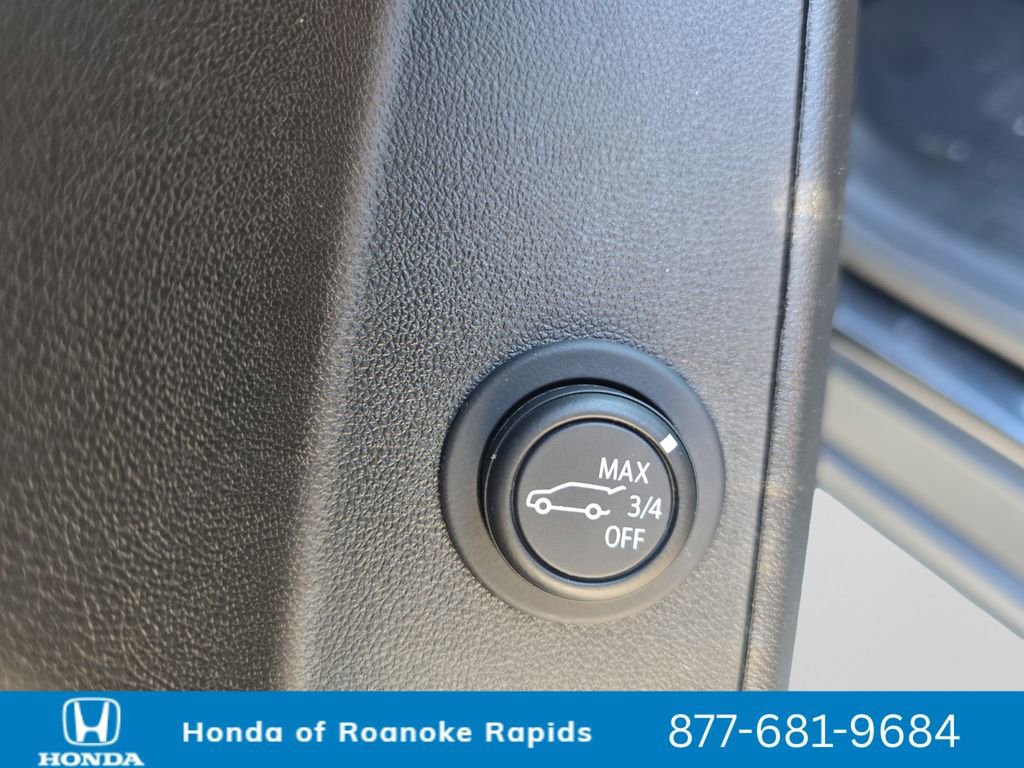 Used 2022 Chevrolet Equinox RS AWD/4WD image 30