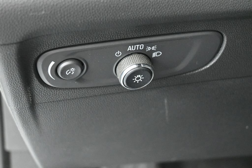 Used 2023 Buick Envision Preferred FWD image 25