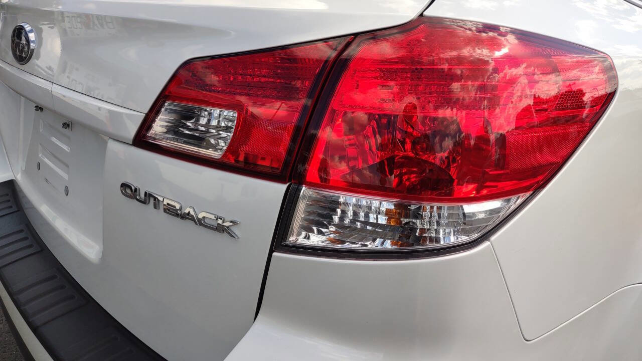 Used 2010 Subaru Outback 2.5i Premium w/ Popular Equipment Group 1B image 37