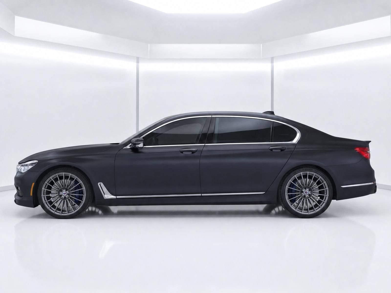 Used 2018 BMW 750i xDrive AWD/4WD image 2
