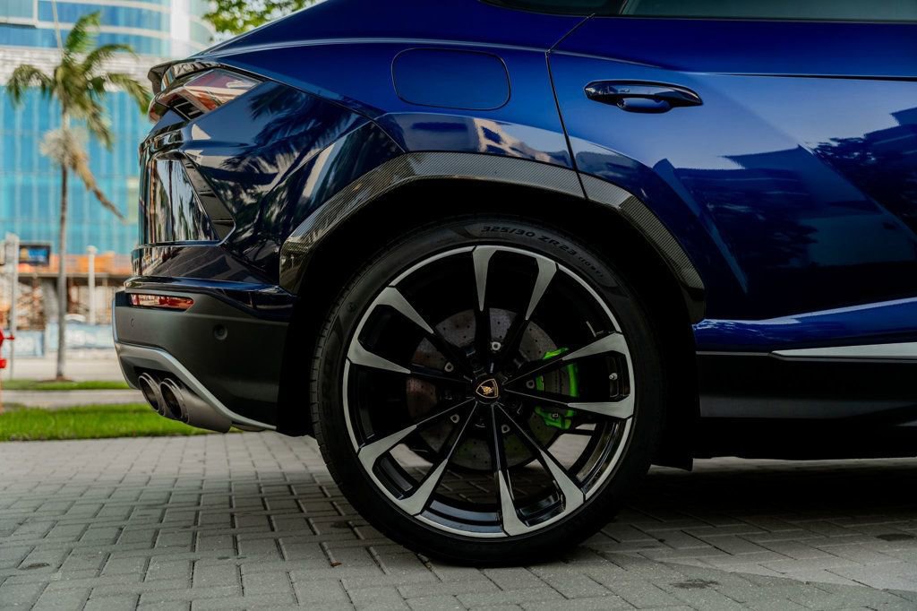 Used 2020 Lamborghini Urus image 16